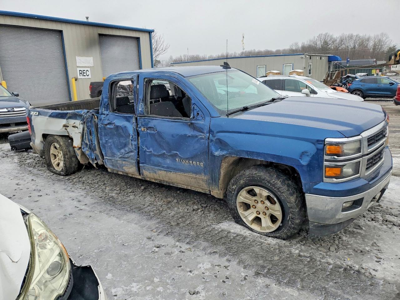 2015 CHEVROLET SILVERADO K1500 LT photo 4