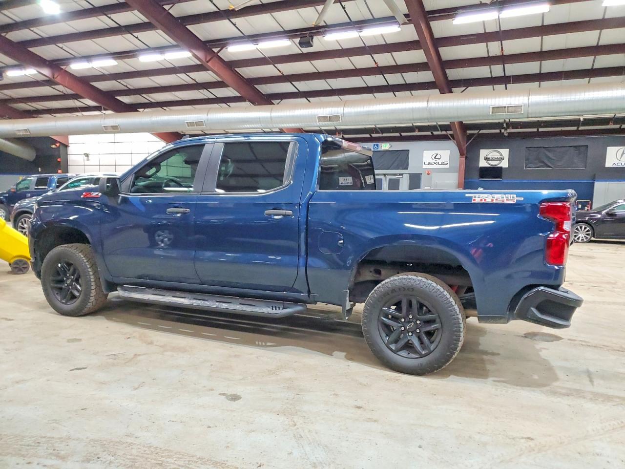 2021 CHEVROLET SILVERADO K1500 TRAIL BOSS CUSTOM photo 2