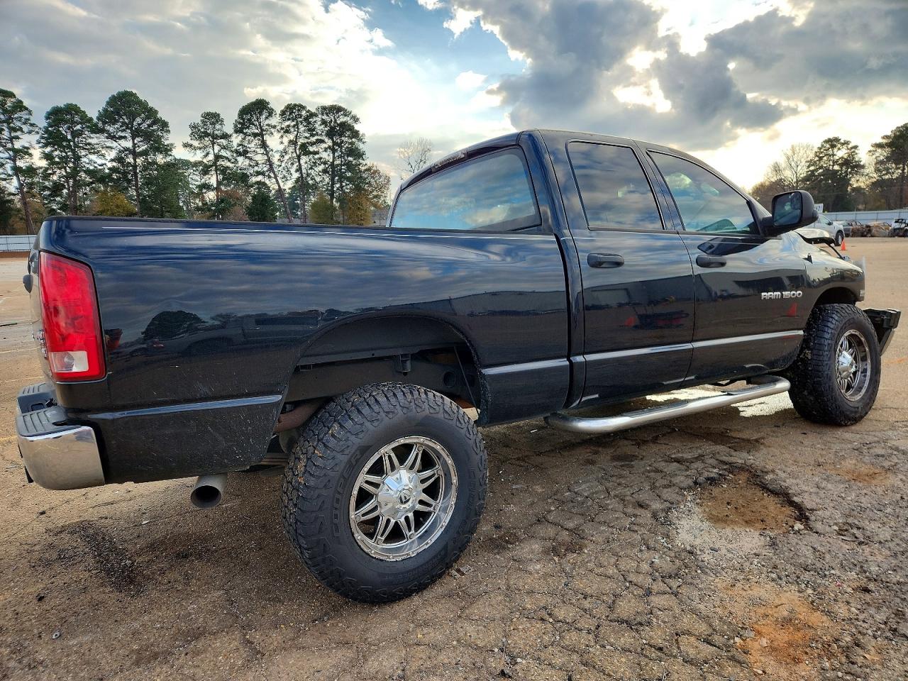 2003 DODGE RAM 1500 ST photo 3