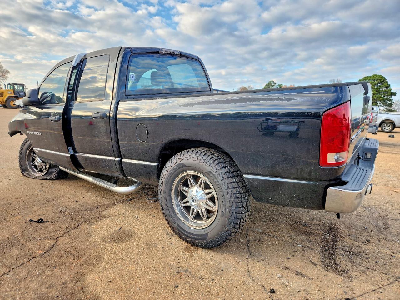 2003 DODGE RAM 1500 ST photo 2