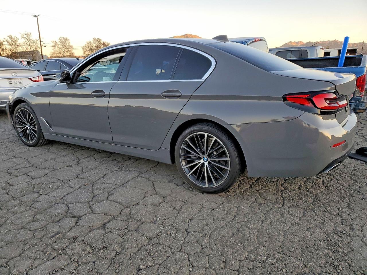 2022 BMW 530 I photo 2