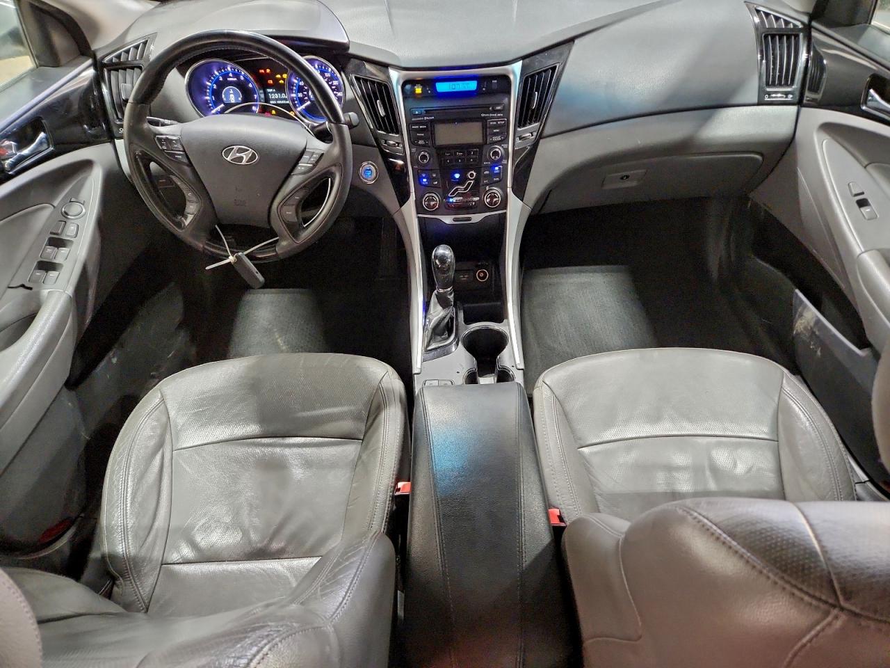 2012 HYUNDAI SONATA SE photo 8