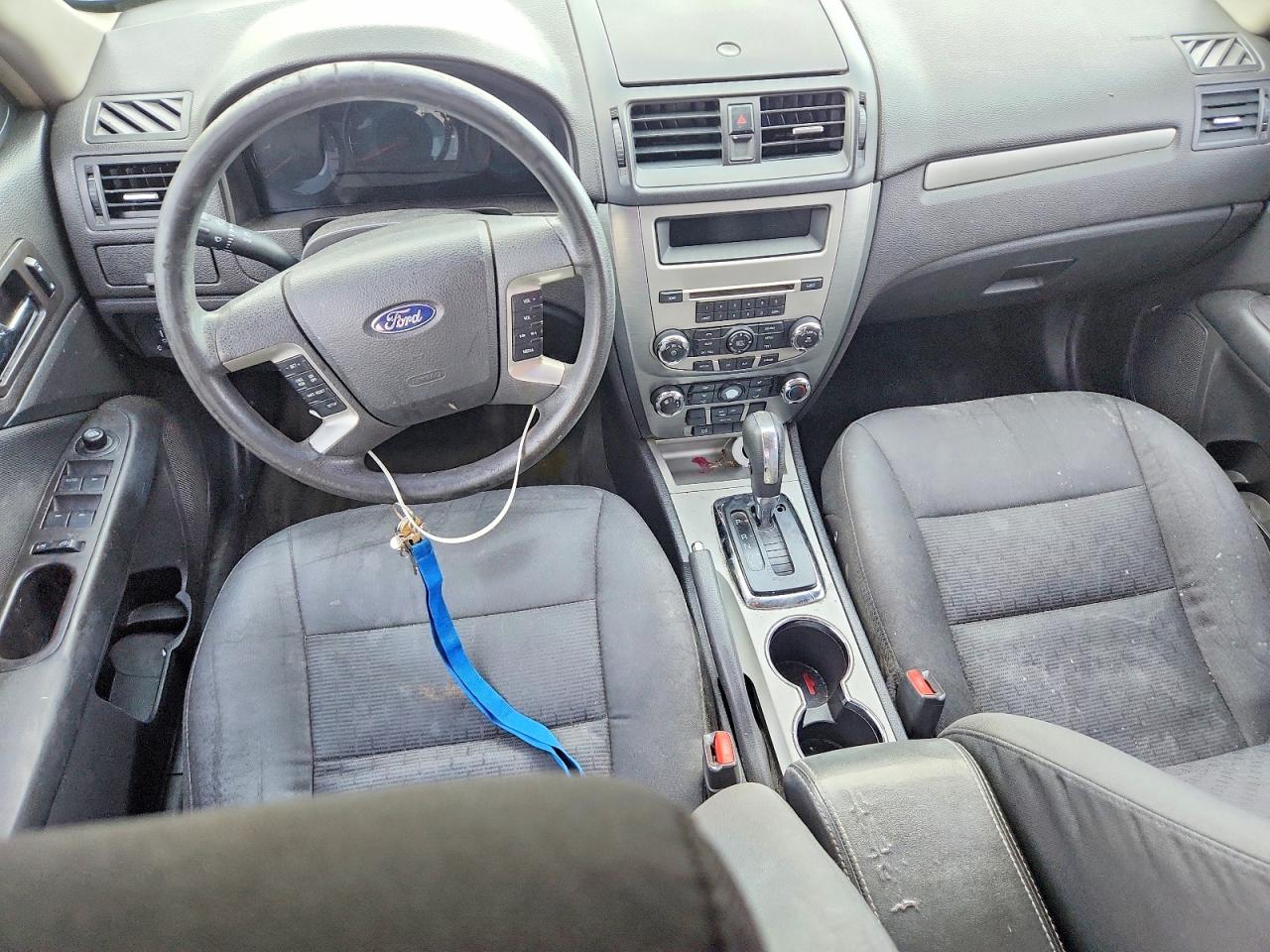 2011 FORD FUSION SE photo 8