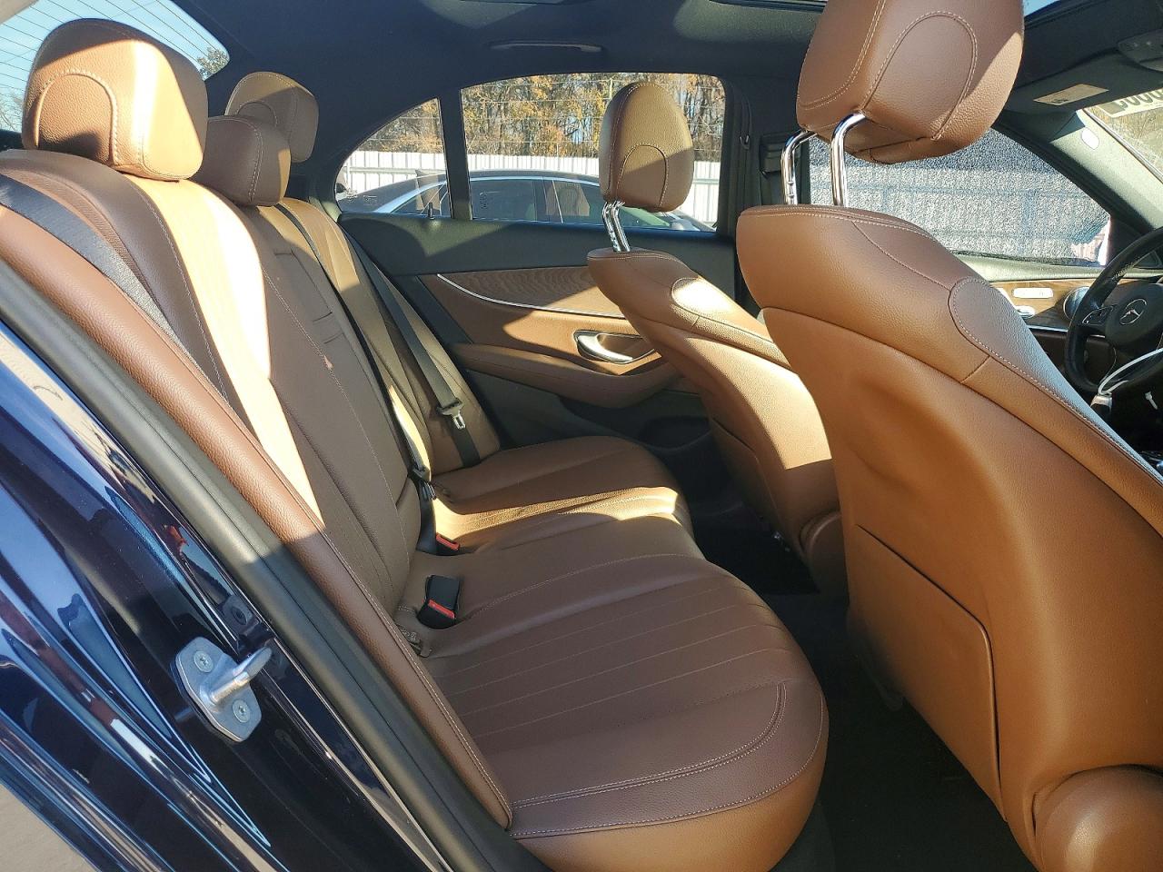 2017 MERCEDES-BENZ E 300 photo 10