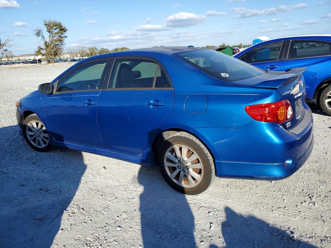 2010 TOYOTA COROLLA BASE photo 2