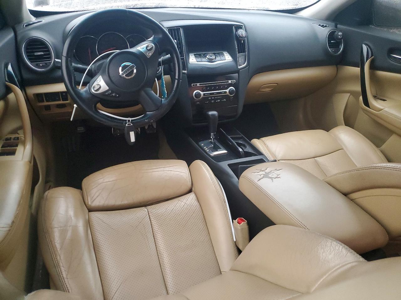 2010 NISSAN MAXIMA S photo 8