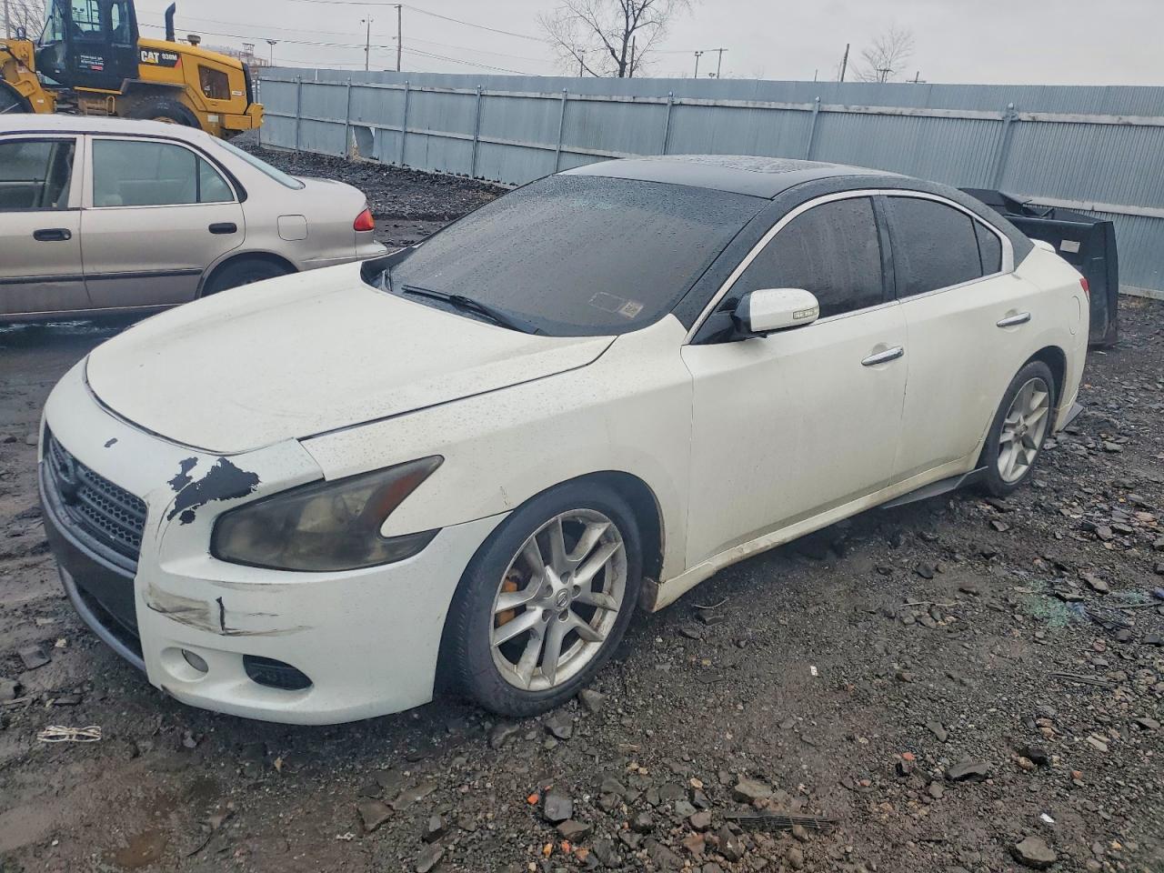 2010 NISSAN MAXIMA