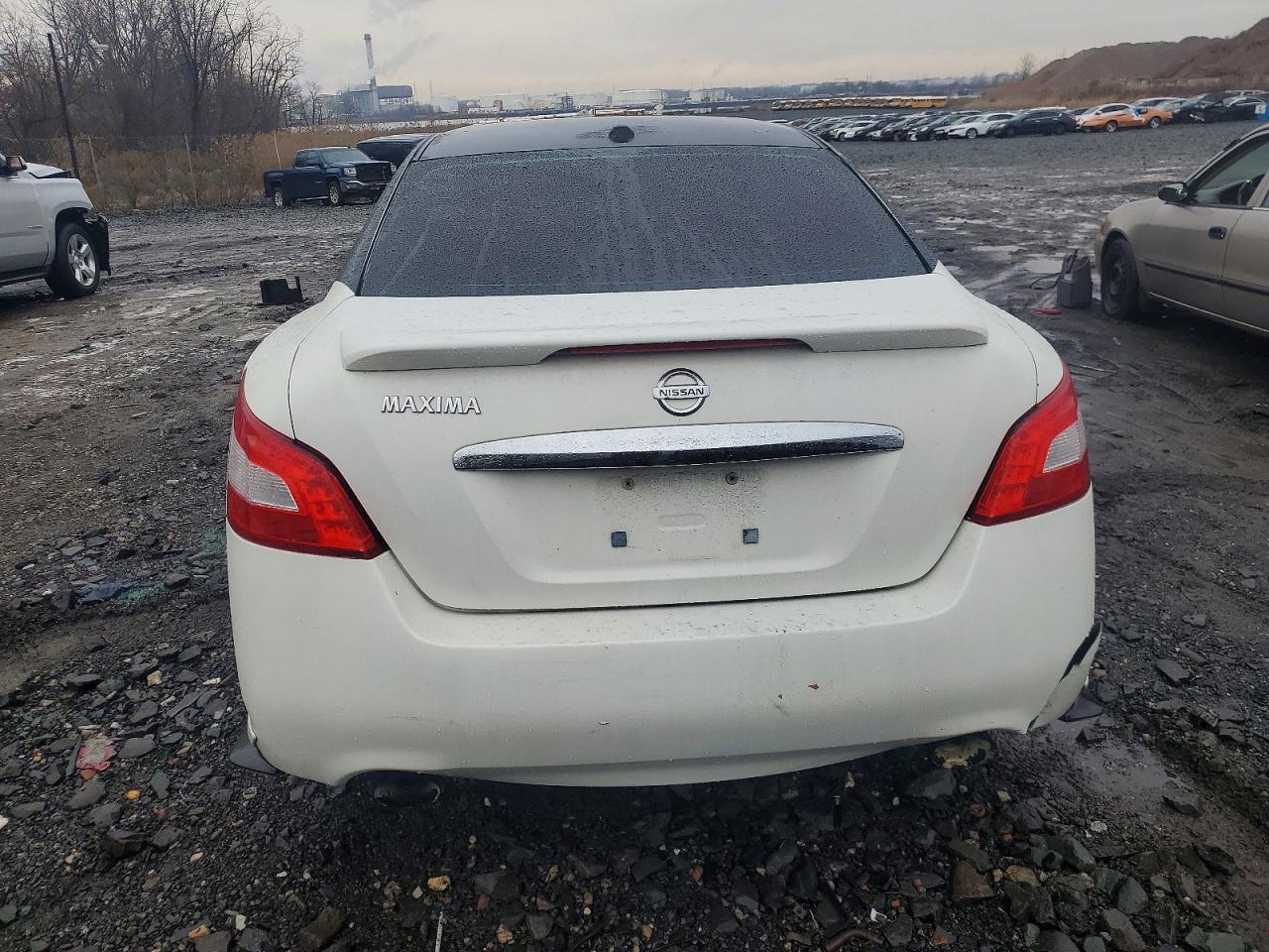 2010 NISSAN MAXIMA S photo 6