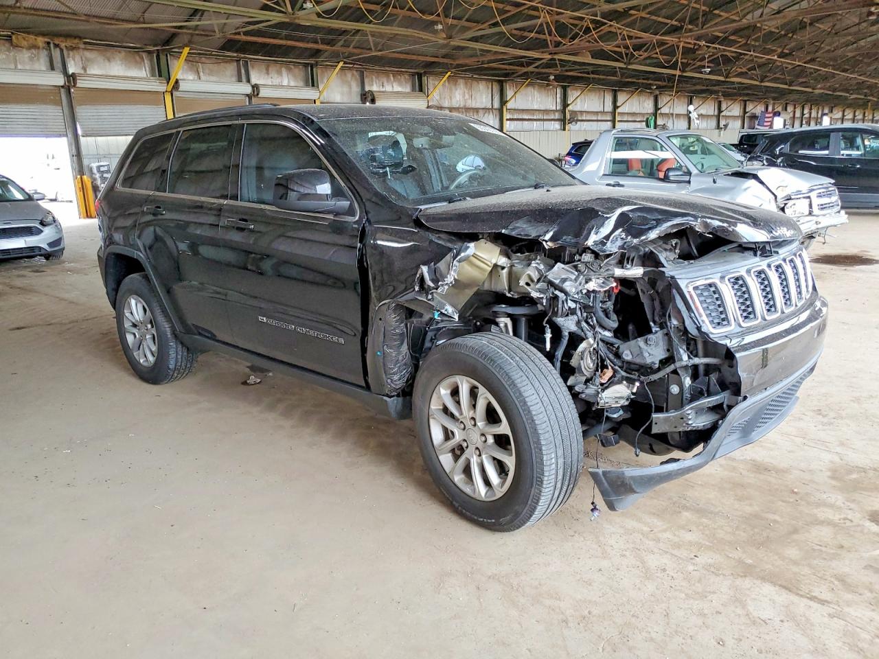 2022 JEEP GRAND CHEROKEE LAREDO E photo 4