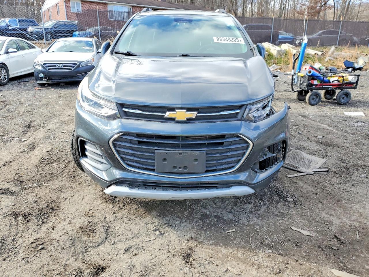 2018 CHEVROLET TRAX 1LT photo 5