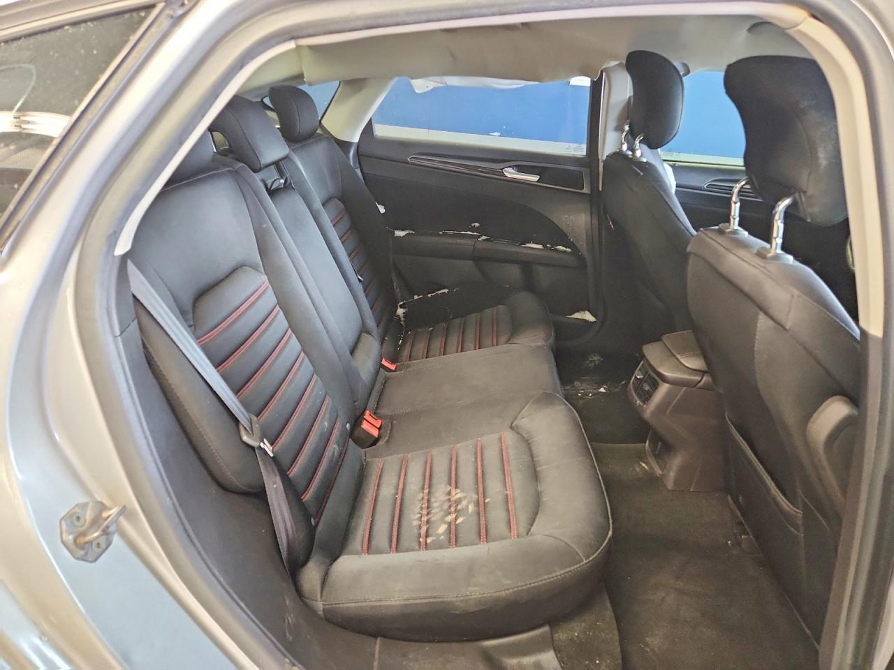 2014 FORD FUSION SE photo 10