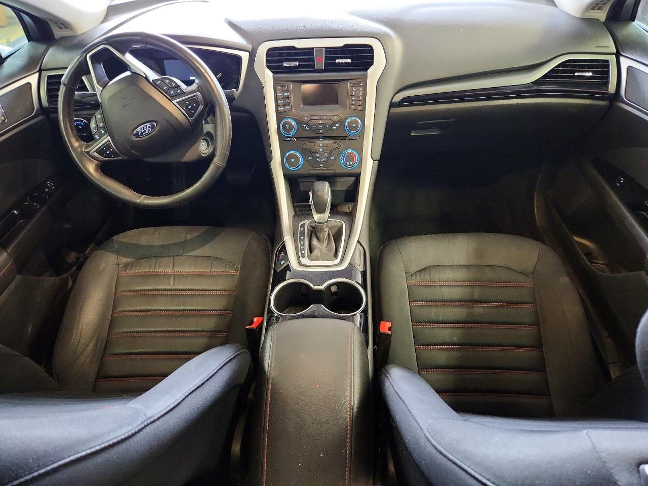 2014 FORD FUSION SE photo 8