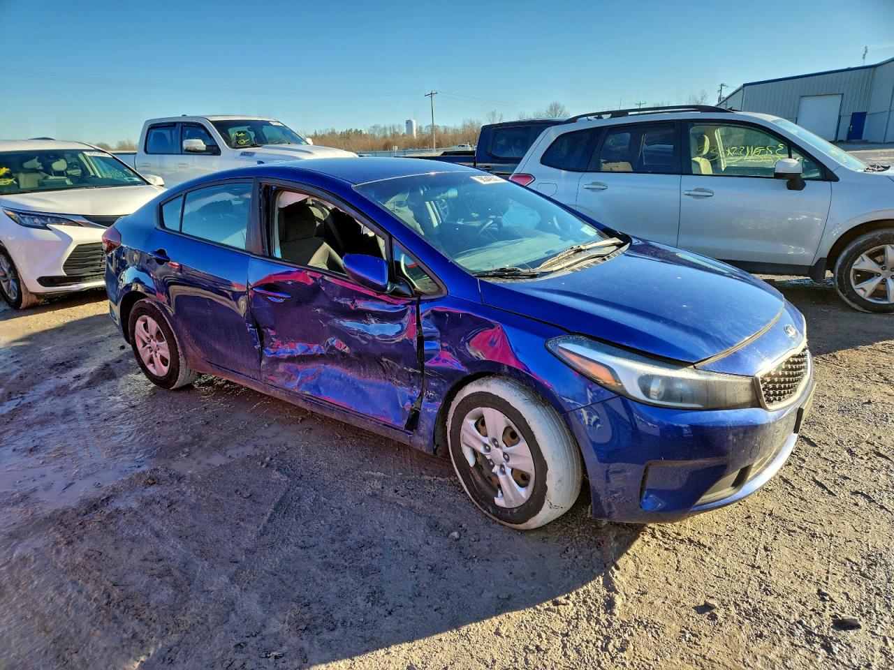 2017 KIA FORTE LX photo 4
