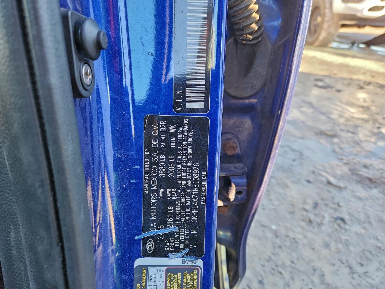 2017 KIA FORTE LX photo 12