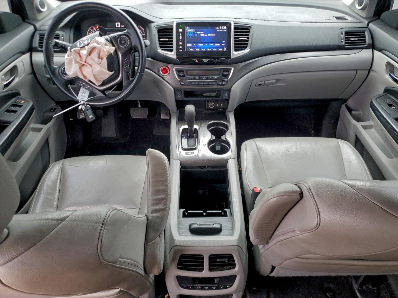 2016 HONDA PILOT EXL photo 8