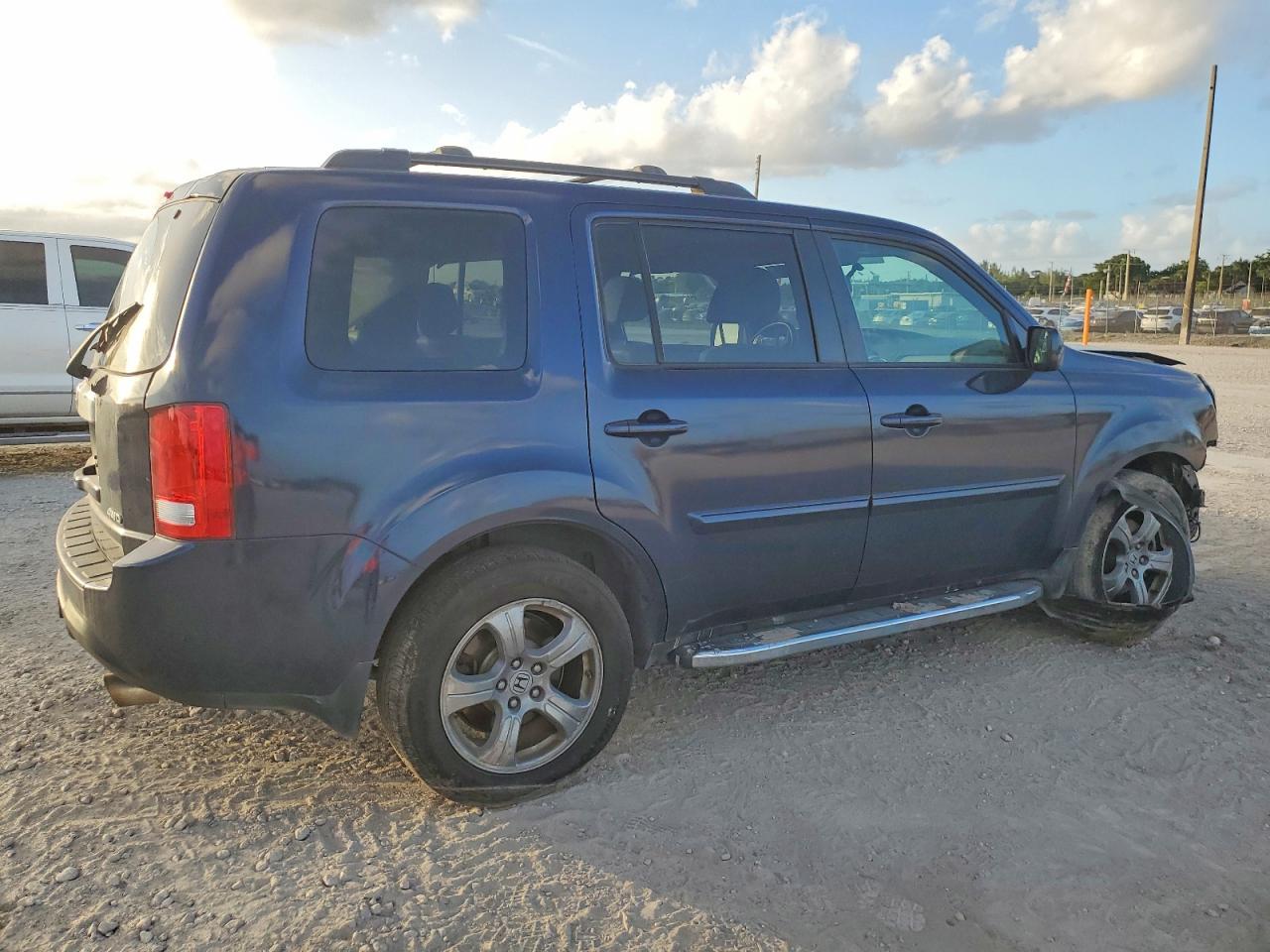 2013 HONDA PILOT EXL photo 3