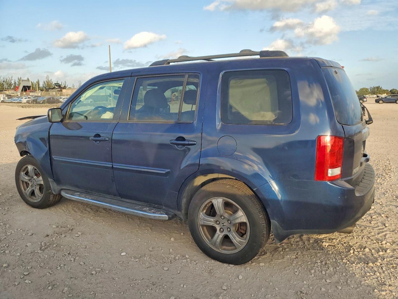 2013 HONDA PILOT EXL photo 2