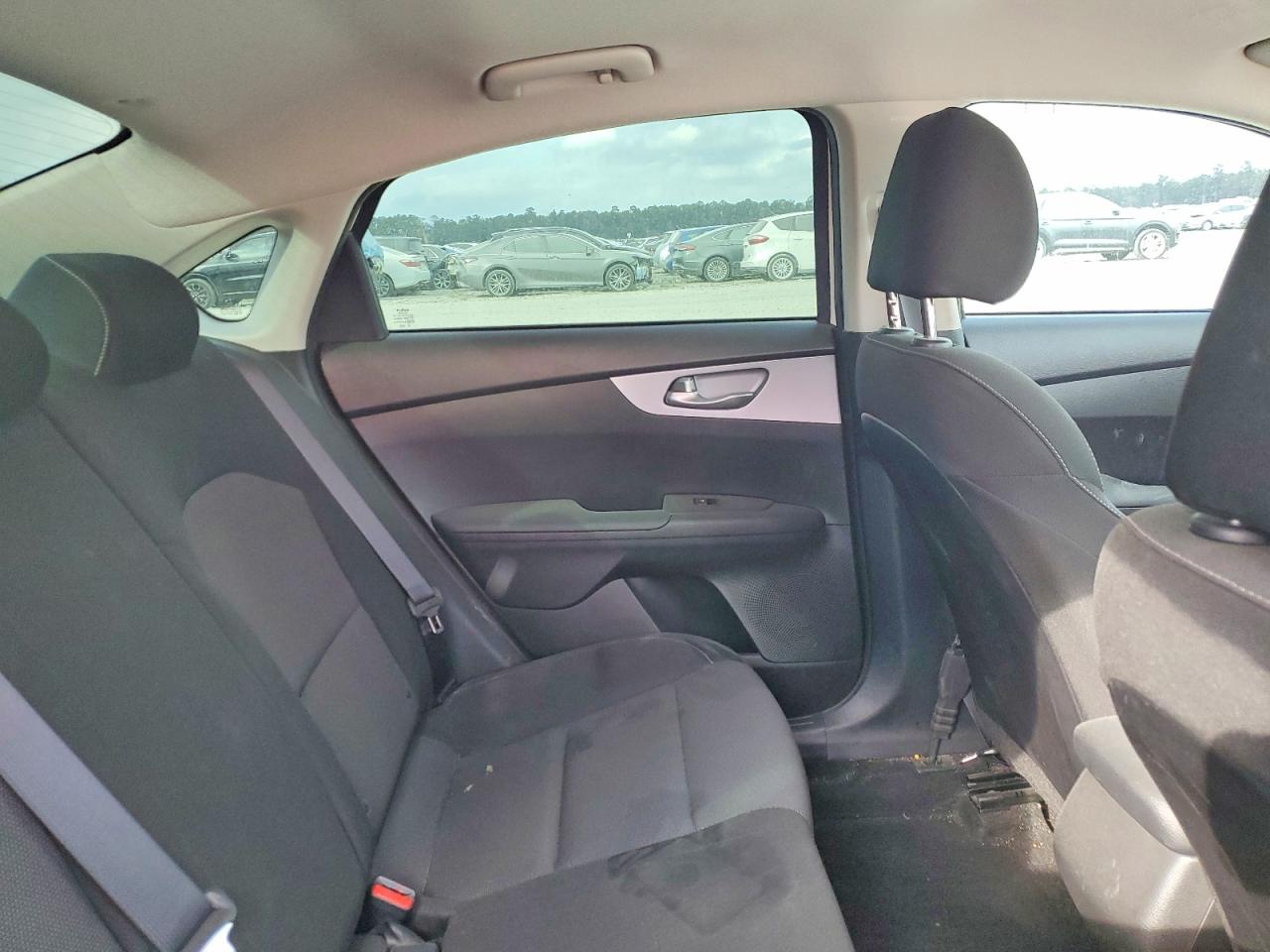 2024 KIA FORTE LX photo 10