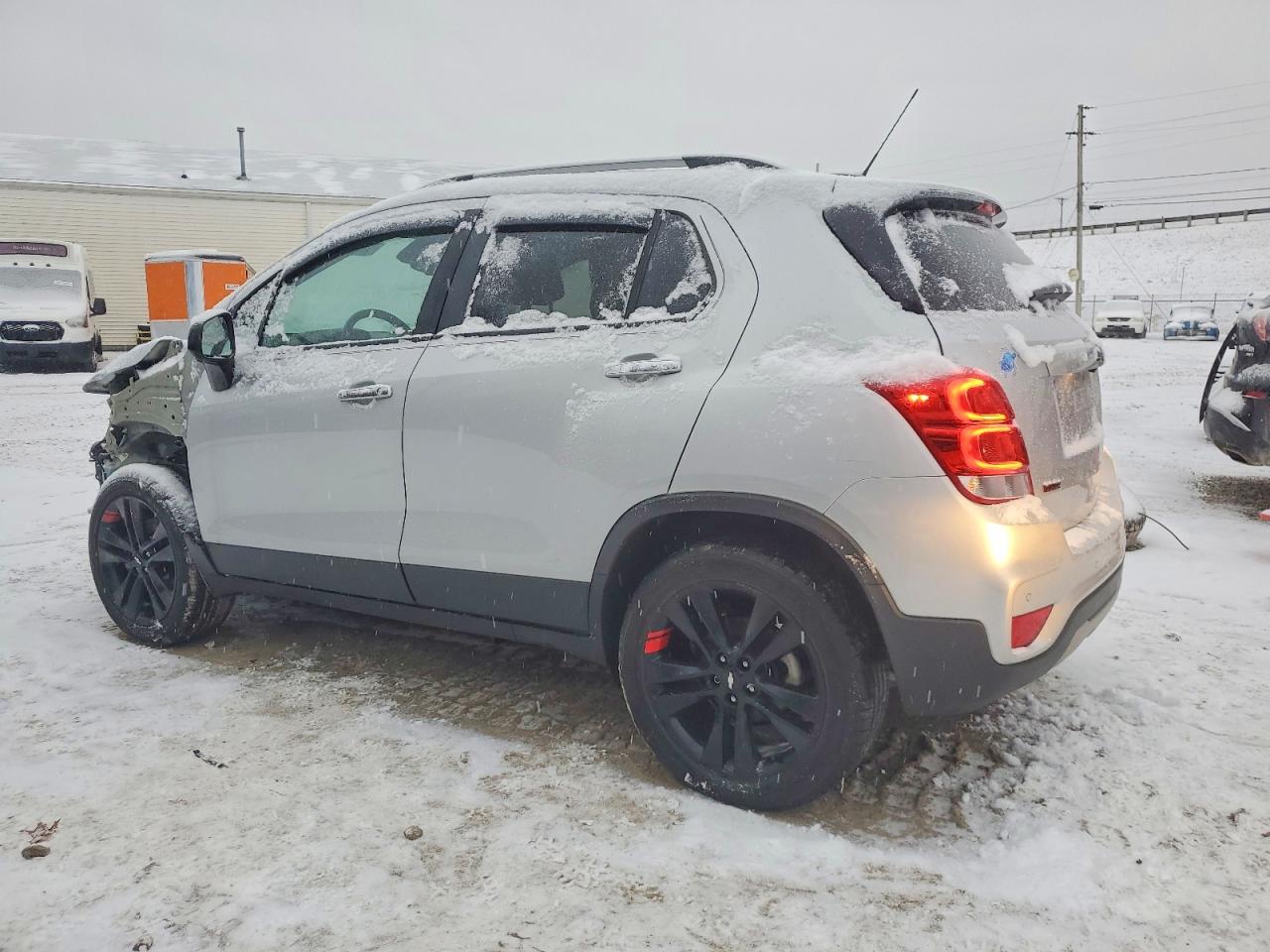 2018 CHEVROLET TRAX 1LT photo 2