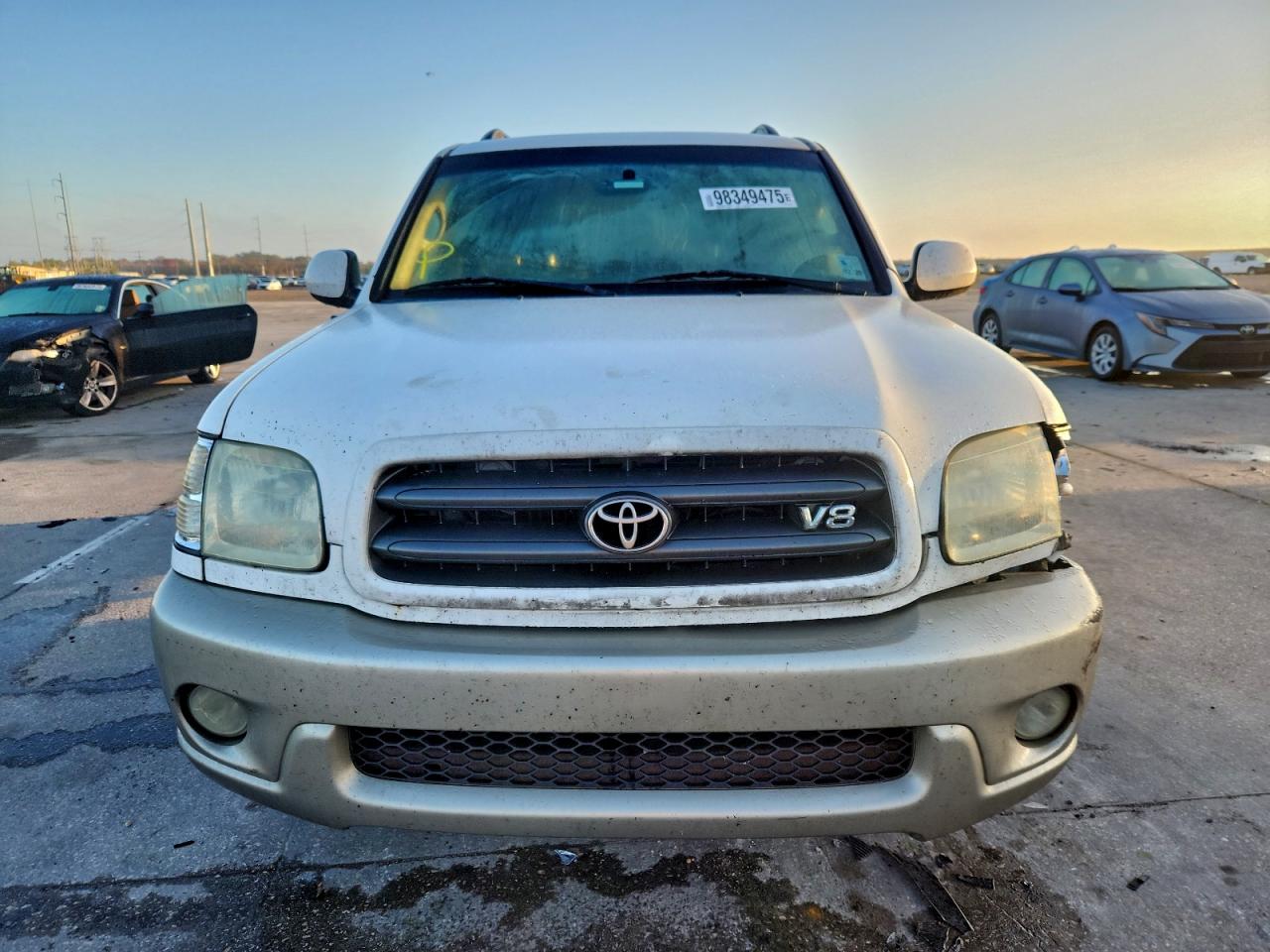 2004 TOYOTA SEQUOIA SR5 photo 5