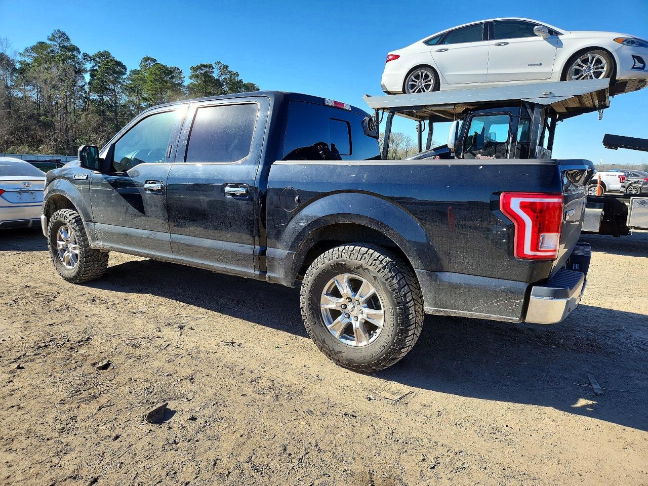 2017 FORD F150 SUPERCREW photo 2