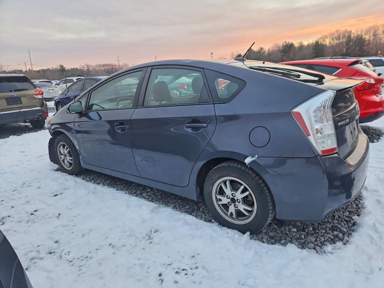 2011 TOYOTA PRIUS photo 2