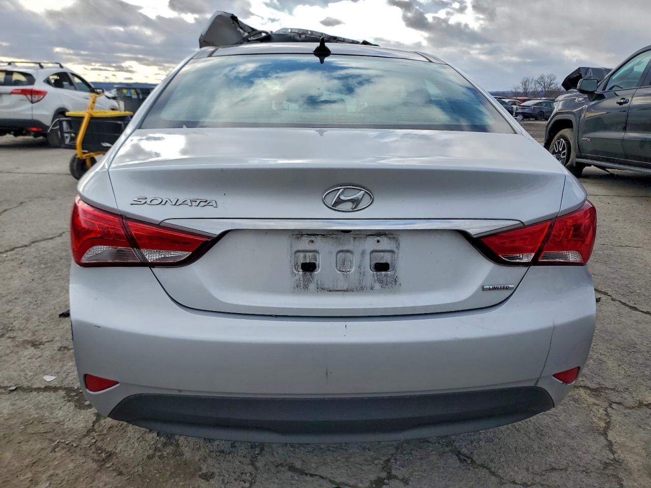 2014 HYUNDAI SONATA SE photo 6