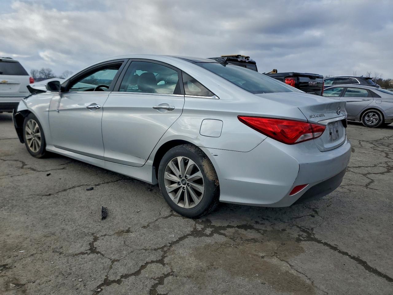 2014 HYUNDAI SONATA SE photo 2