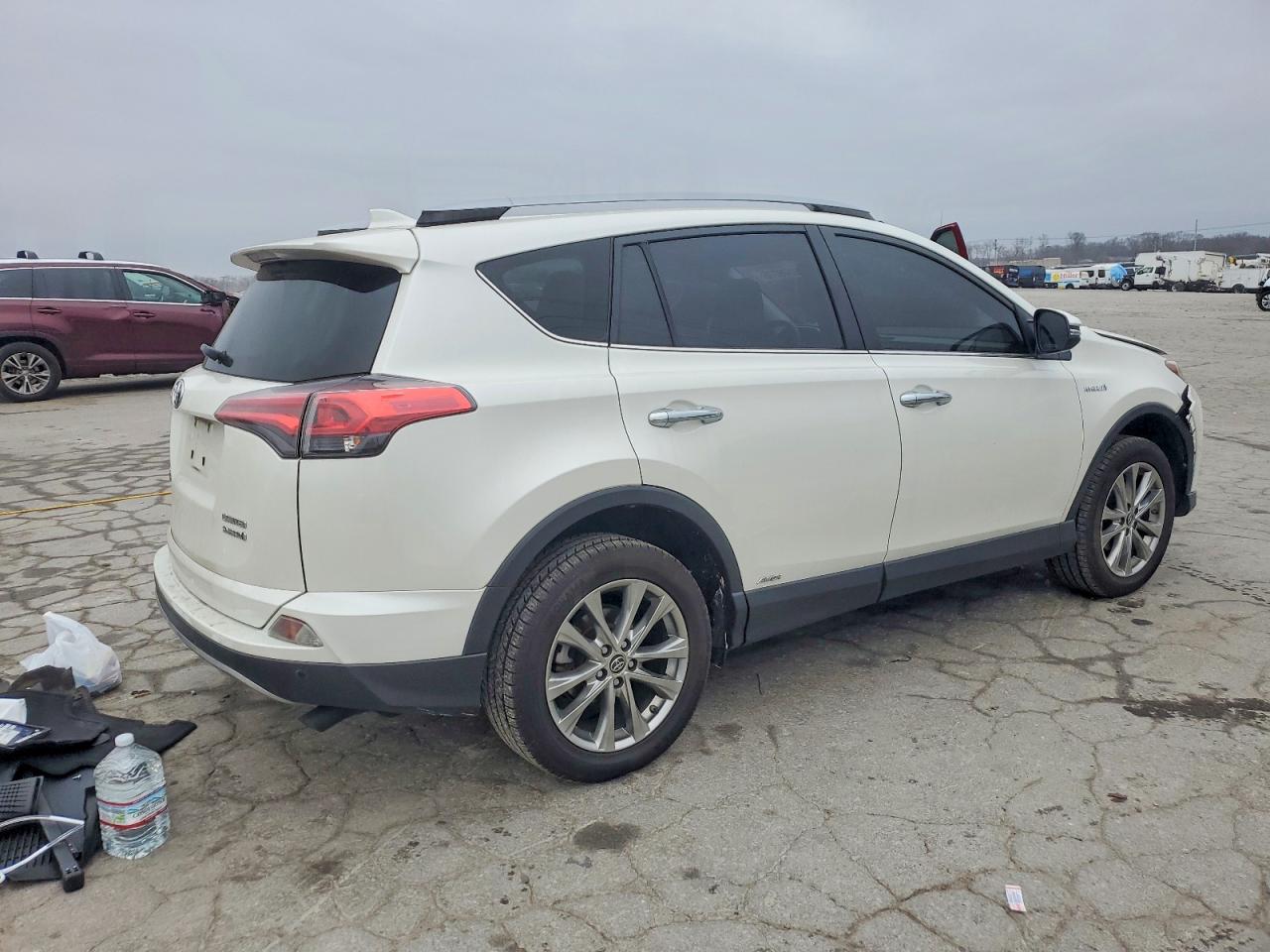 2018 TOYOTA RAV4 HV LIMITED photo 3