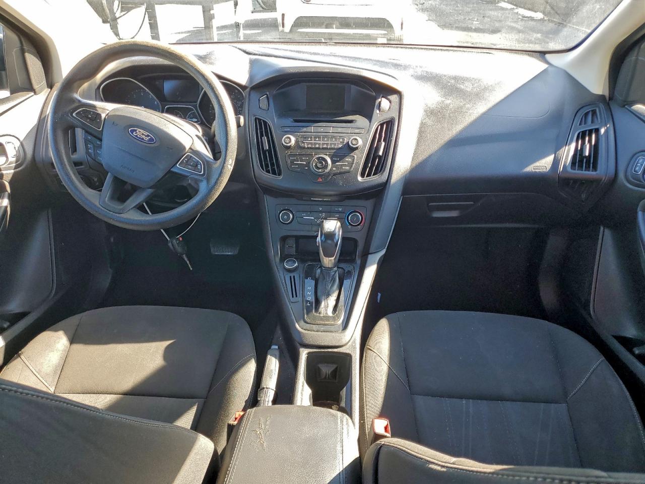 2015 FORD FOCUS SE photo 8