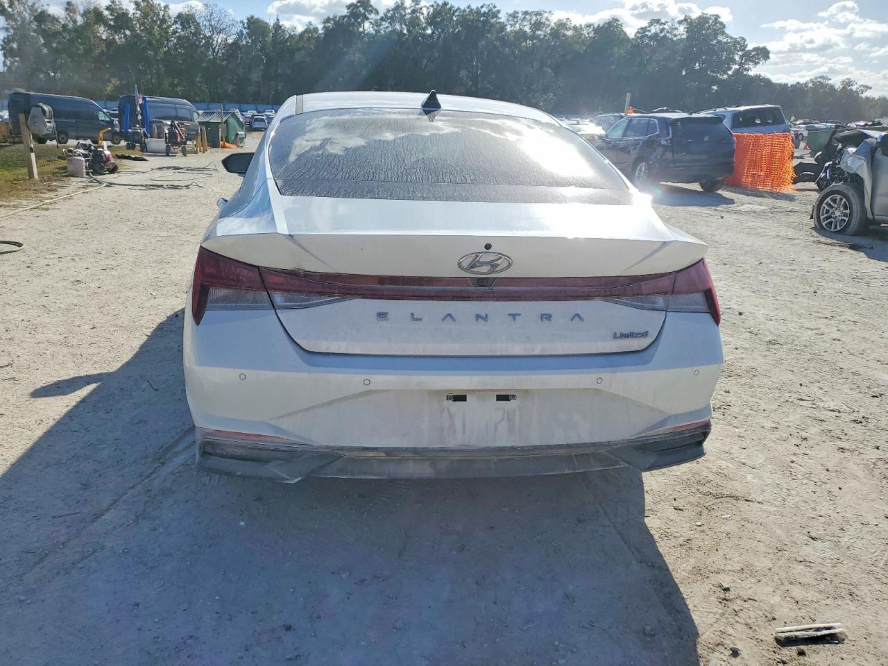 2022 HYUNDAI ELANTRA LIMITED photo 6