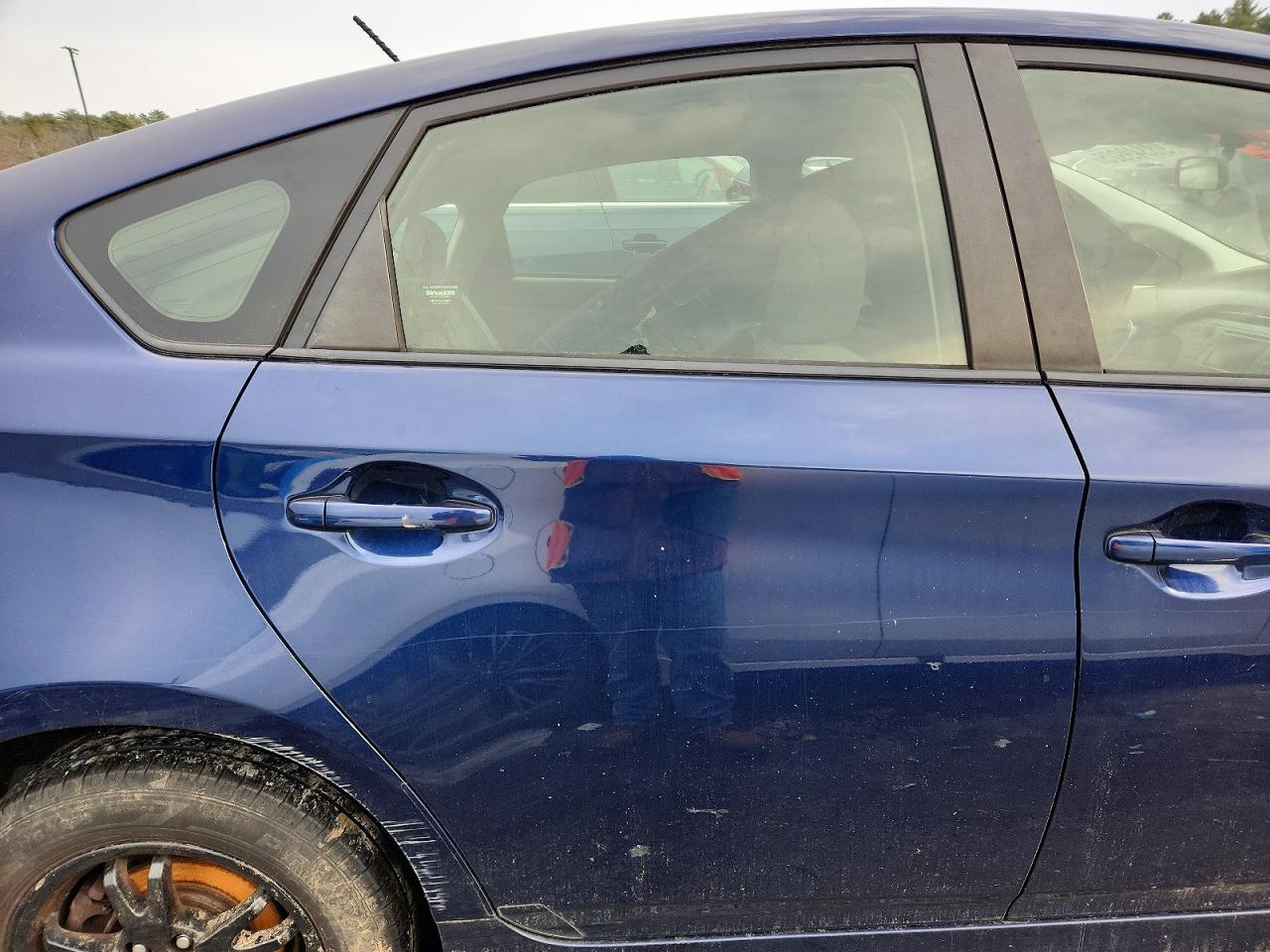 2015 TOYOTA PRIUS photo 10