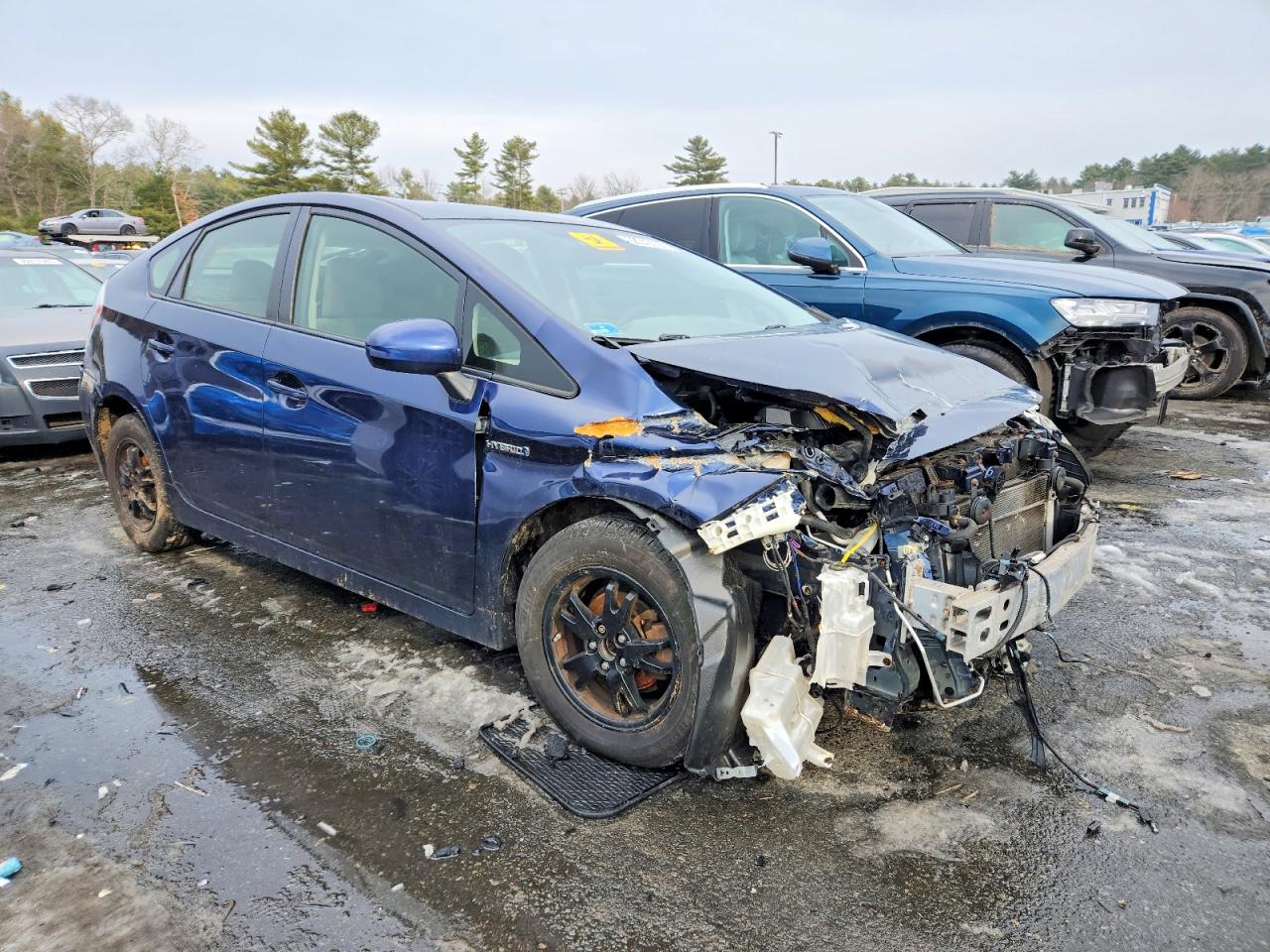 2015 TOYOTA PRIUS photo 4