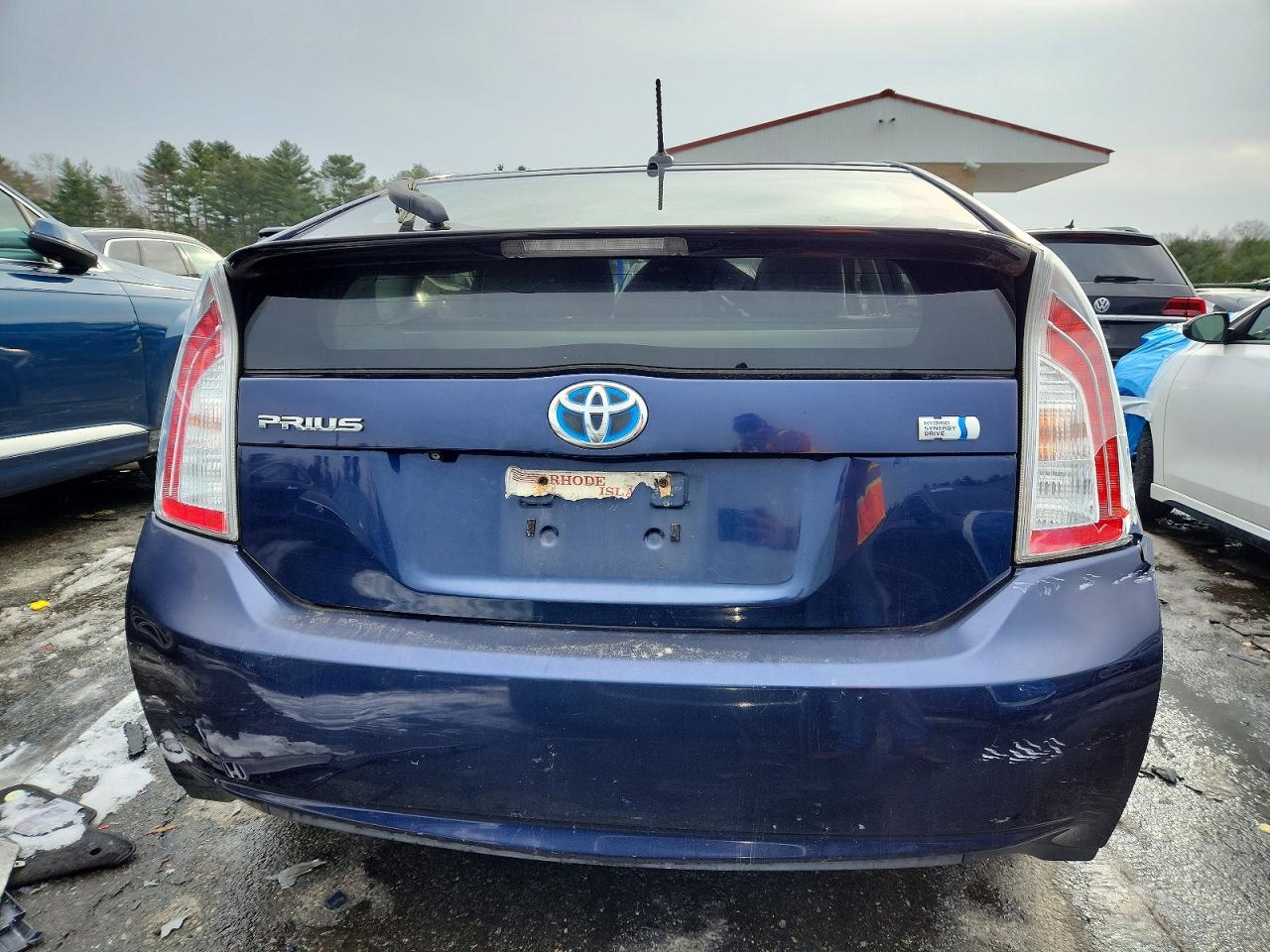 2015 TOYOTA PRIUS photo 6