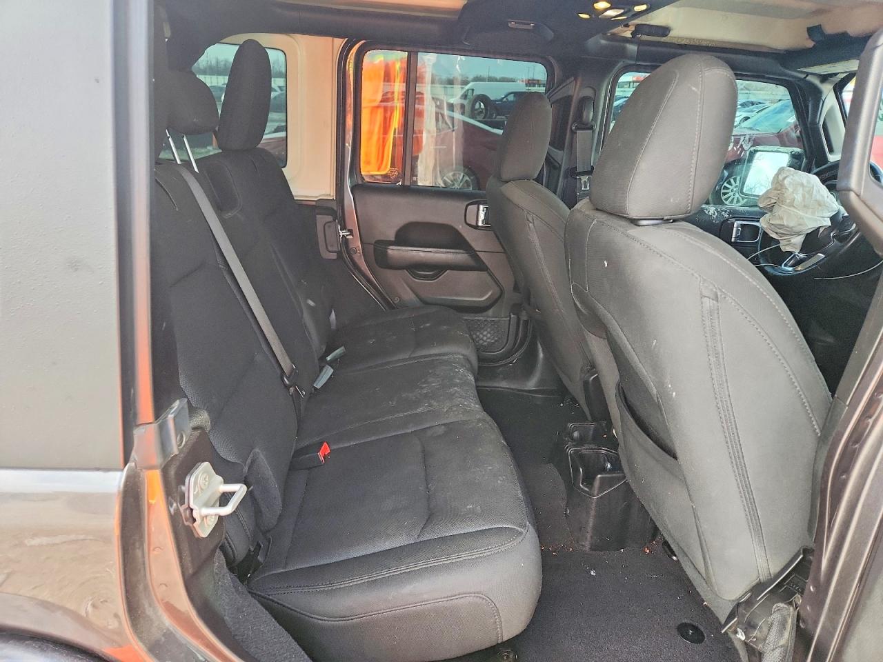 2019 JEEP WRANGLER UNLIMITED SAHARA photo 11