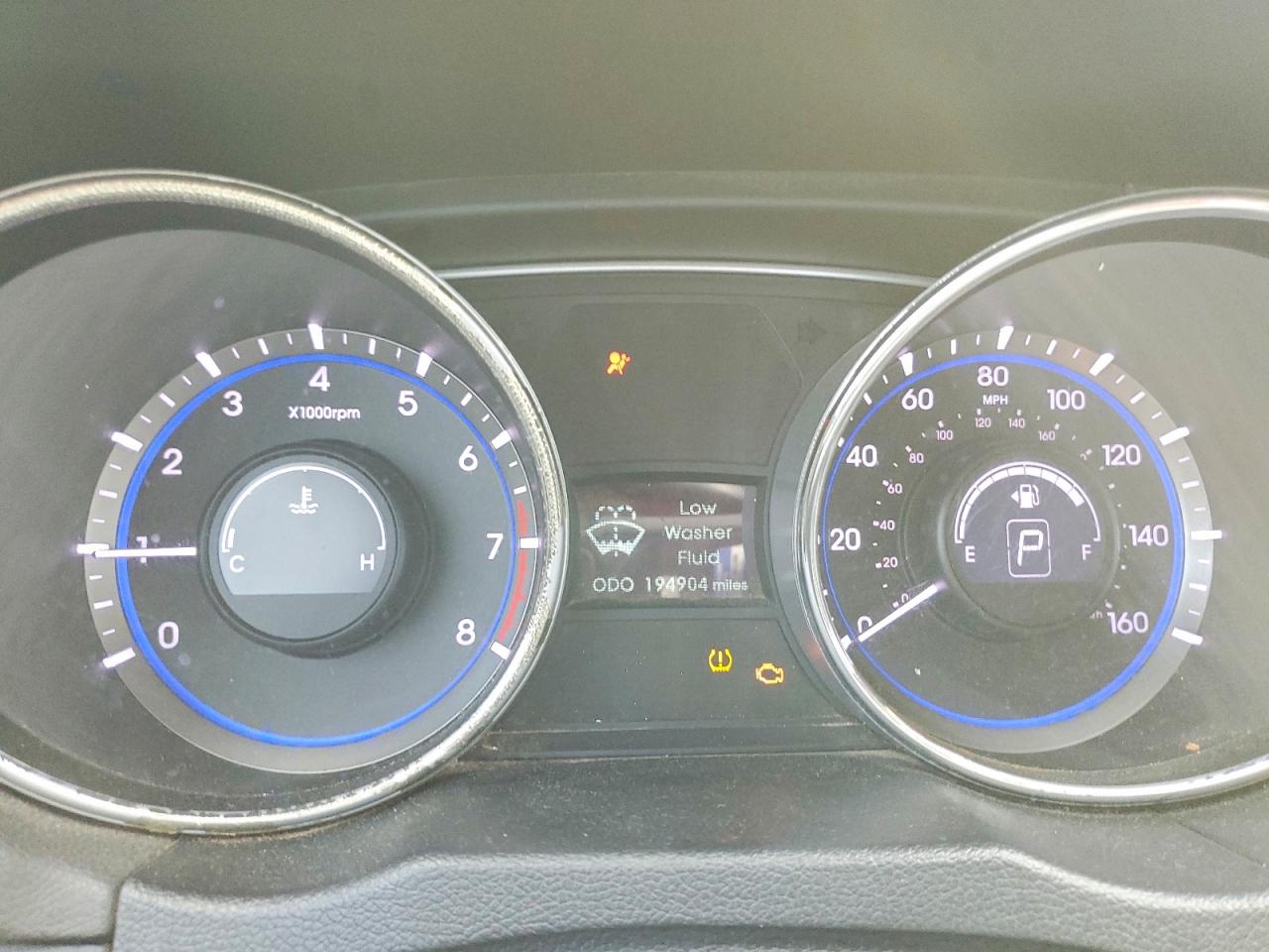 2011 HYUNDAI SONATA SE photo 9