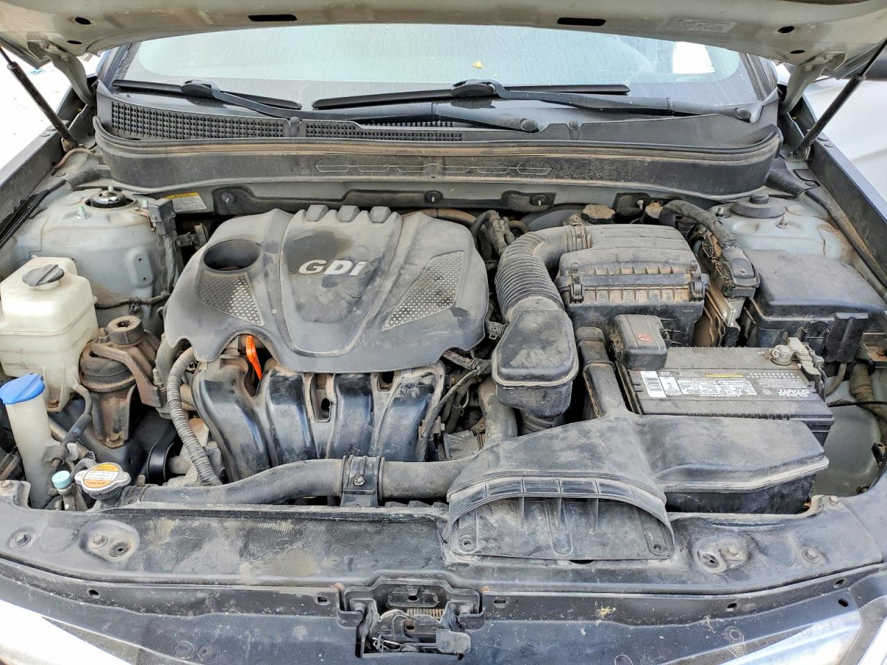 2011 HYUNDAI SONATA SE photo 11