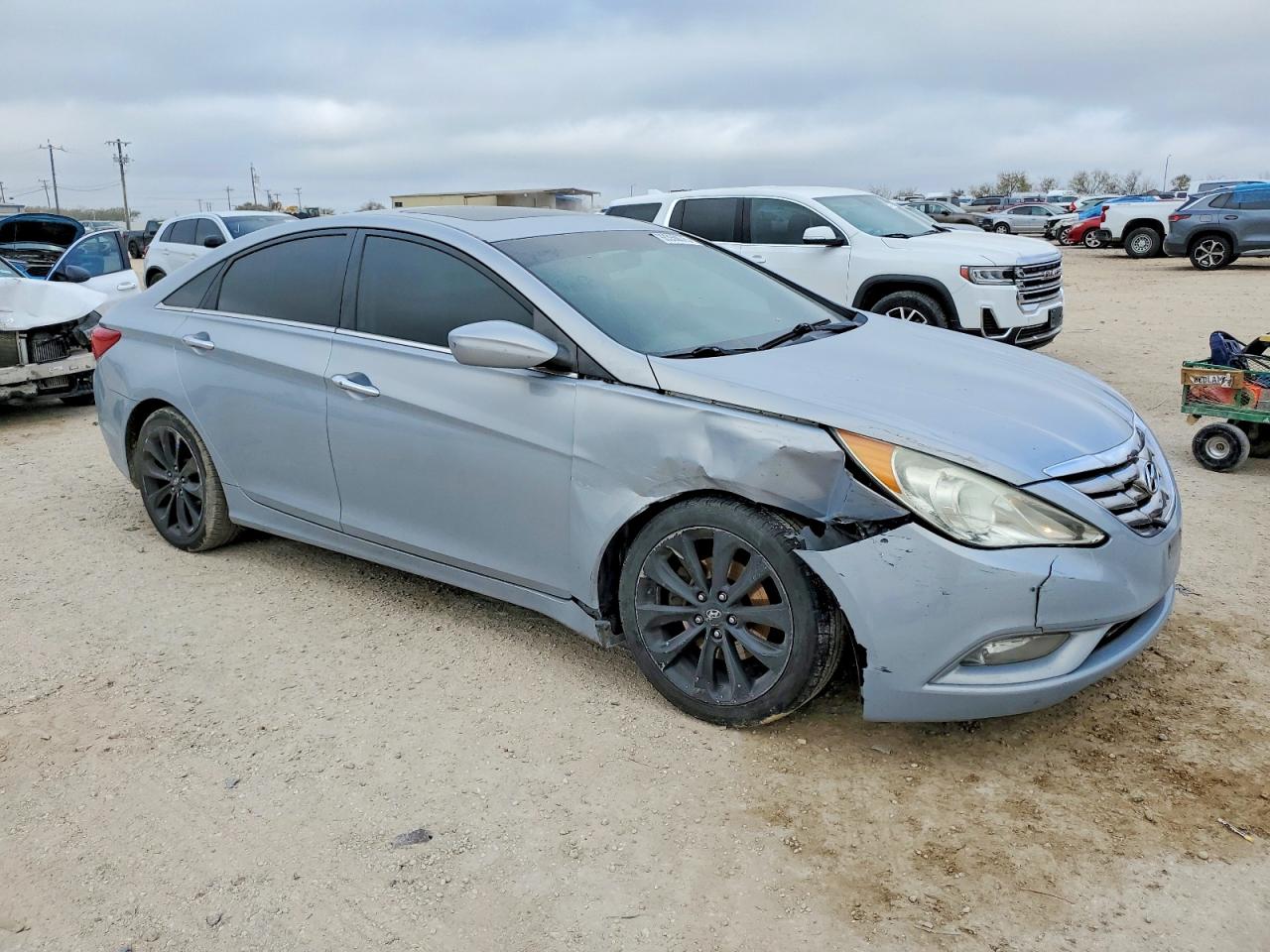 2011 HYUNDAI SONATA SE photo 4