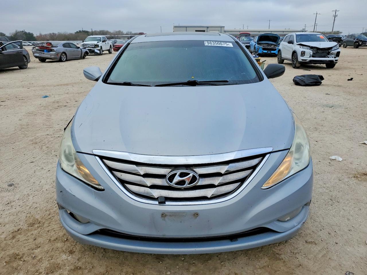 2011 HYUNDAI SONATA SE photo 5