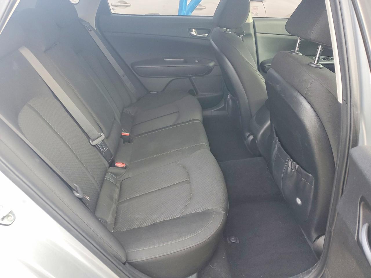 2017 KIA OPTIMA LX photo 10