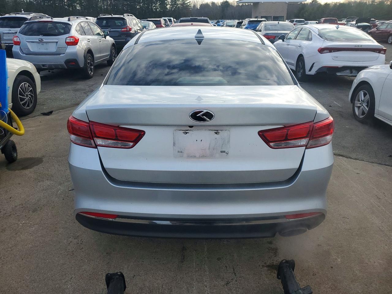 2017 KIA OPTIMA LX photo 6