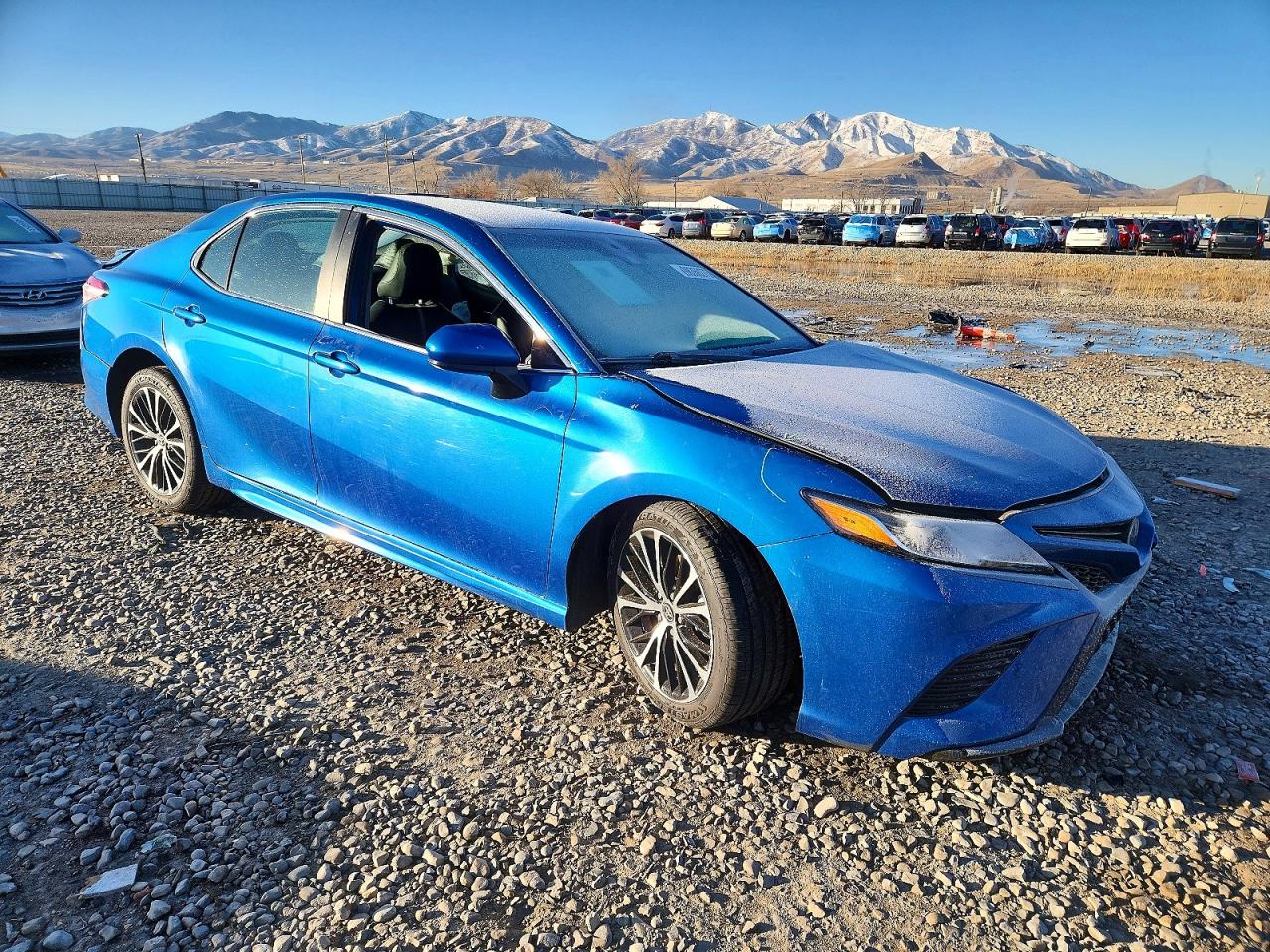2020 TOYOTA CAMRY SE photo 4