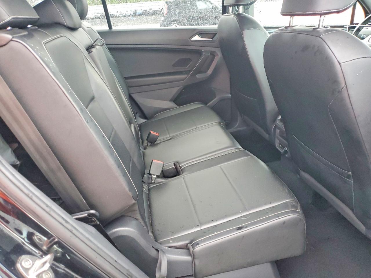 2021 VOLKSWAGEN TIGUAN SE photo 10