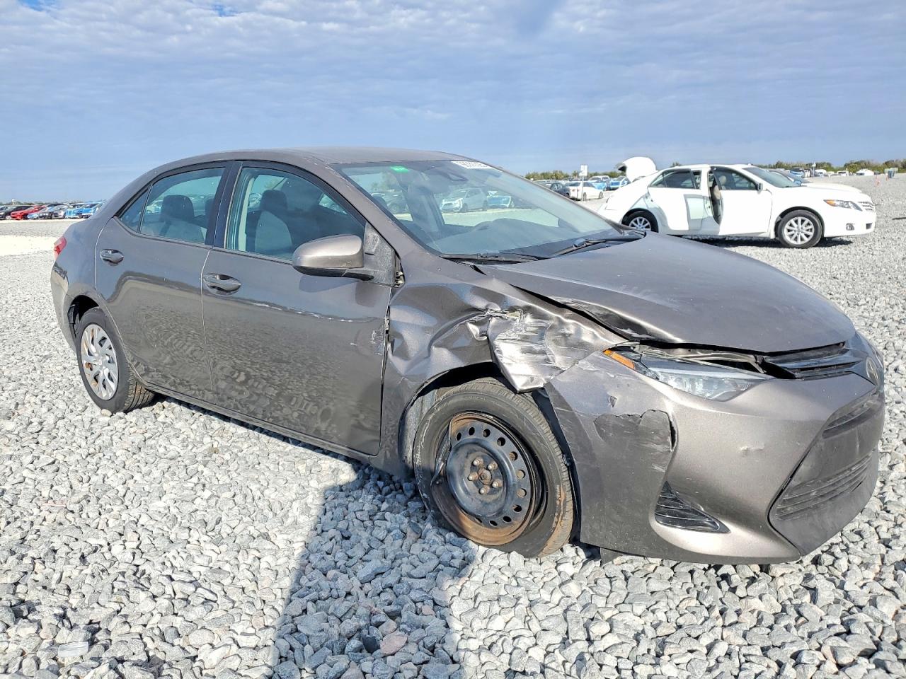 2018 TOYOTA COROLLA L photo 4