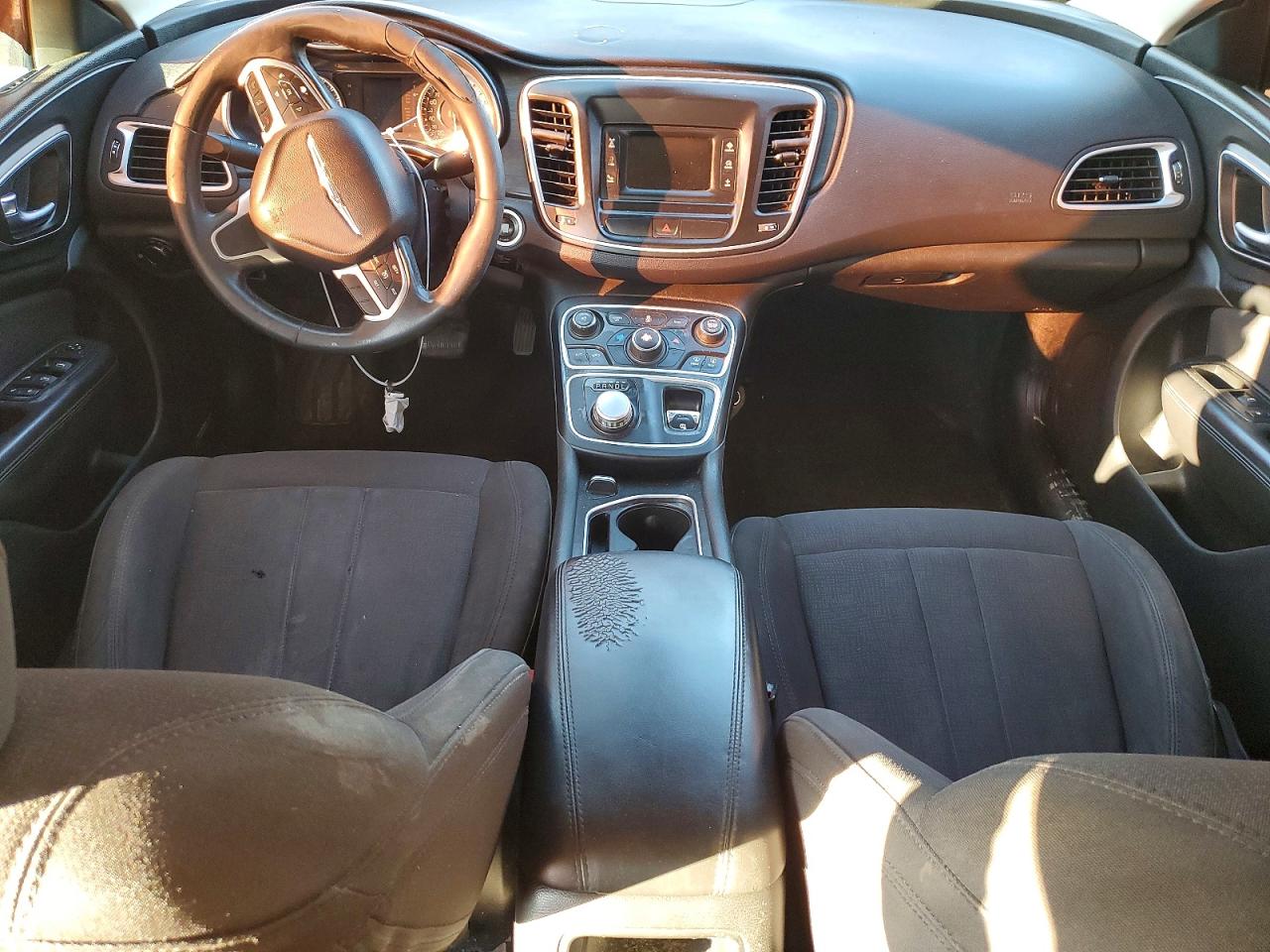 2015 CHRYSLER 200 LIMITED photo 8