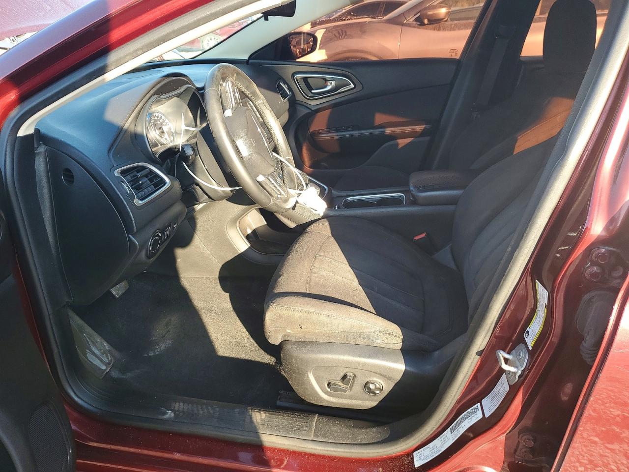 2015 CHRYSLER 200 LIMITED photo 7