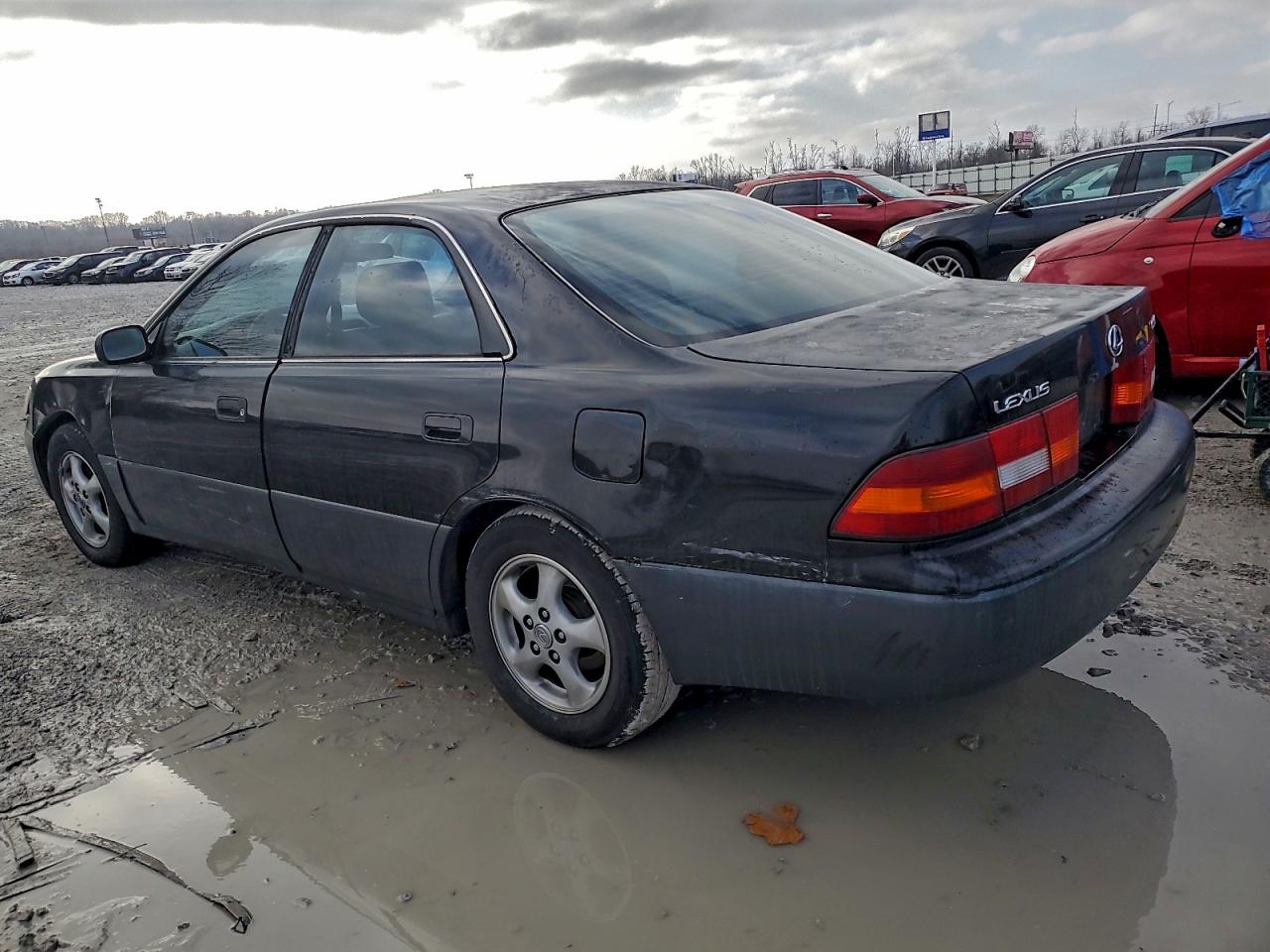 1997 LEXUS ES 300 photo 2