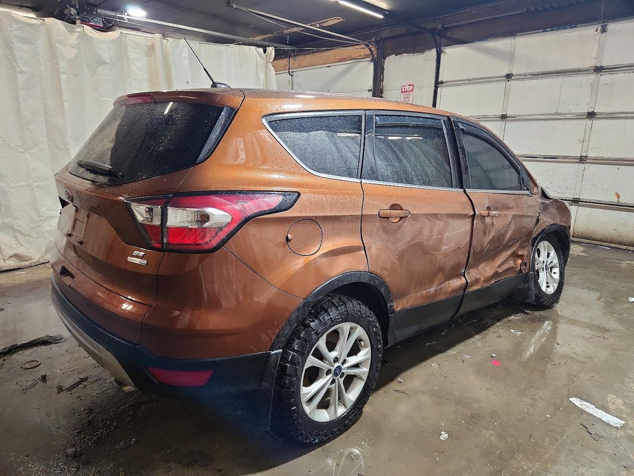 2017 FORD ESCAPE SE photo 3