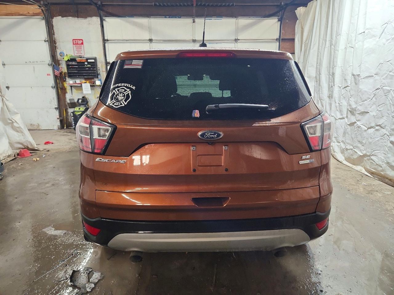 2017 FORD ESCAPE SE photo 6