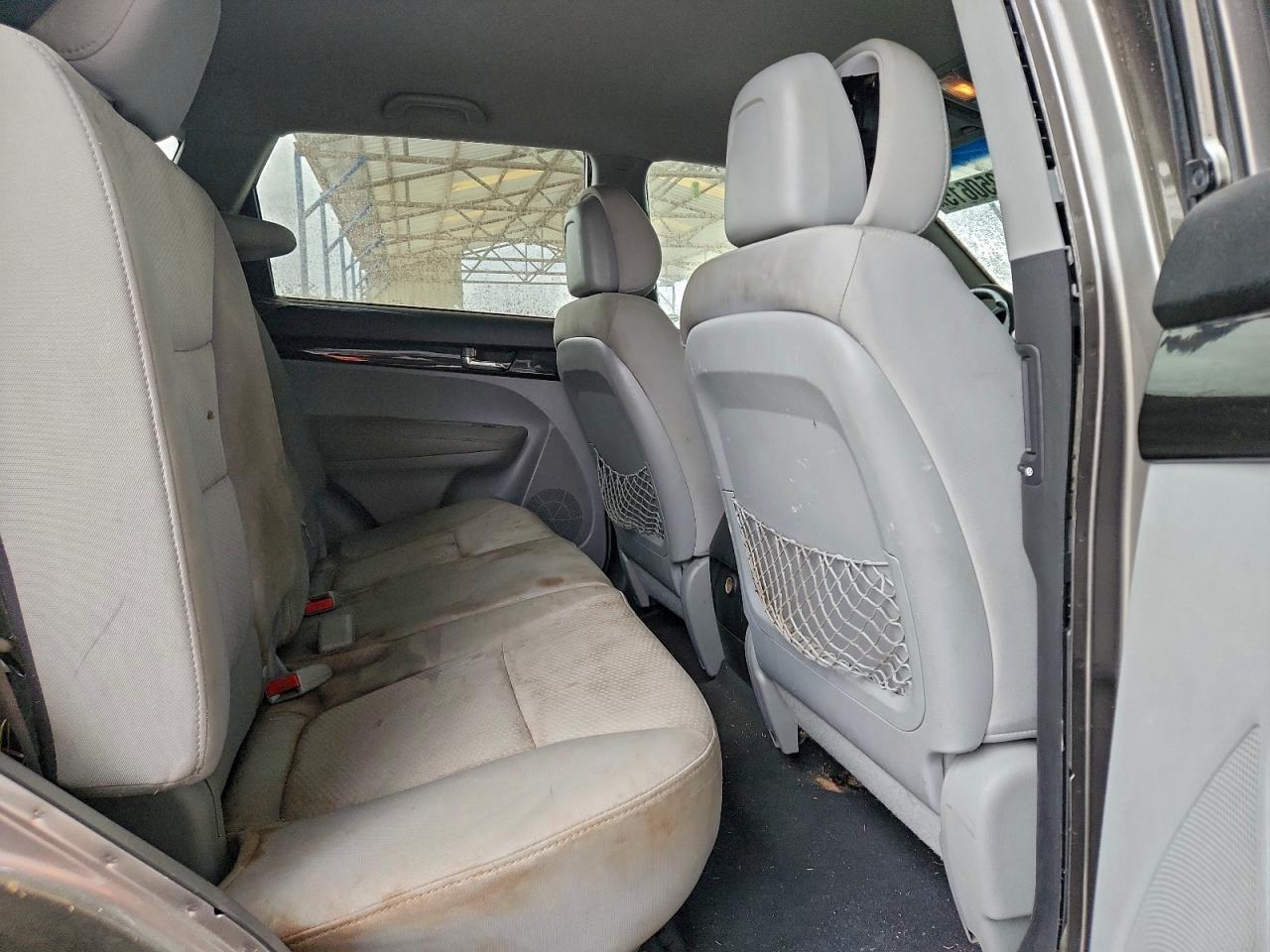 2011 KIA SORENTO BASE photo 11